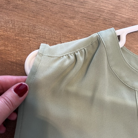 Chaus New York Women’s Sleeveless Blouse/Tank Size M - Picture 4 of 5